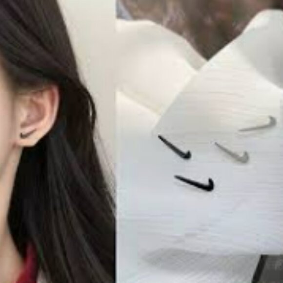 NIKE: 2 pair Swoosh stud earrings - Picture 1 of 5